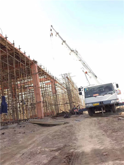 邢台县吊车作业的安全注意事项有哪些？