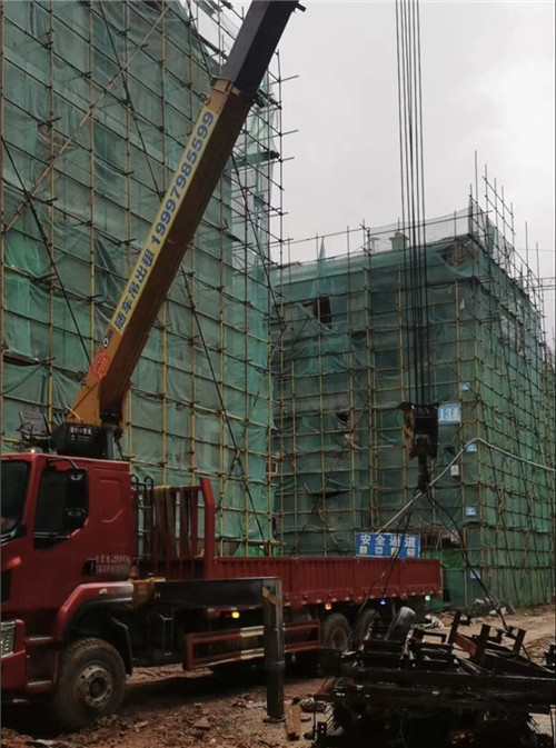邢台县“慢工细活”—— 吊车的 “微动控制” 技术