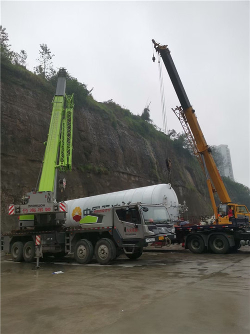 邢台县“不怕风雨冻”—— 吊车的 “恶劣环境适应” 技术